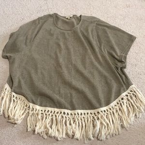 Umgee fringe hem poncho top